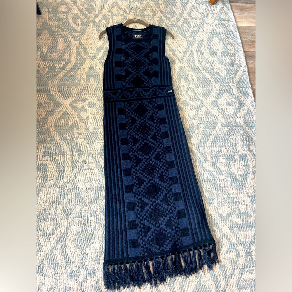 Scotch & Soda Black and Blue Knit Sweater. Size M